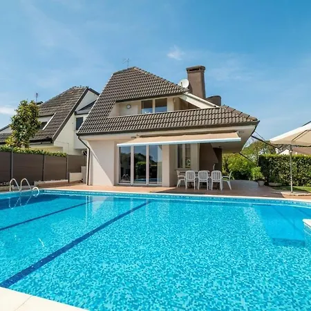Pitosforo Villa *